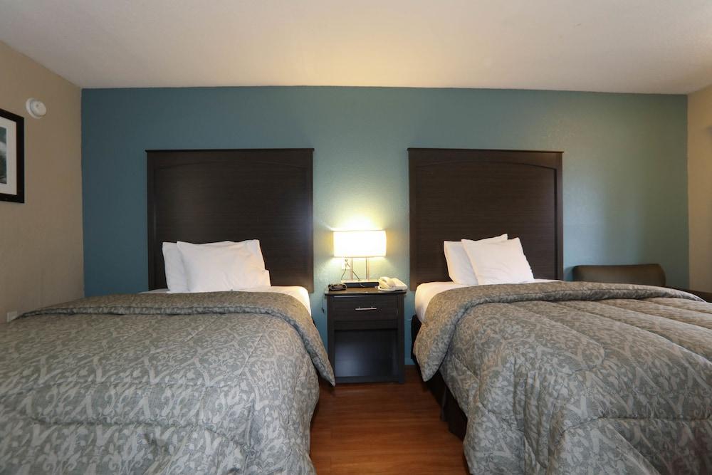 Executive Inn - Panama City Beach Upper Grand Lagoon Exterior photo