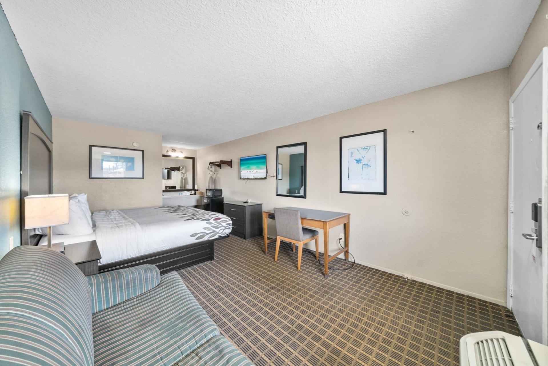 Executive Inn - Panama City Beach Upper Grand Lagoon Exterior photo