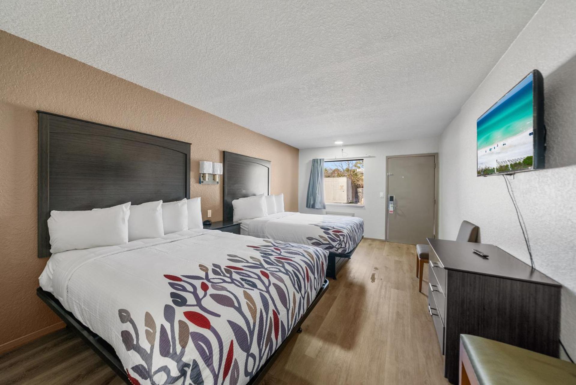 Executive Inn - Panama City Beach Upper Grand Lagoon Exterior photo