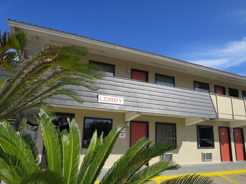 Executive Inn - Panama City Beach Upper Grand Lagoon Exterior photo